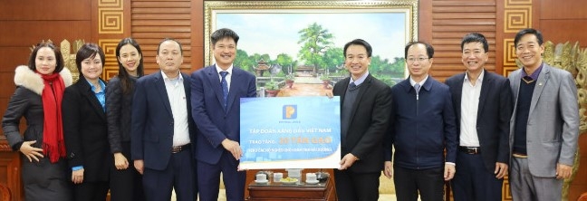 Petrolimex ủng hộ 20 tấn gạo vì người nghèo Hải Dương Petrolimex ủng hộ 20 tấn gạo vì người nghèo Hải Dương