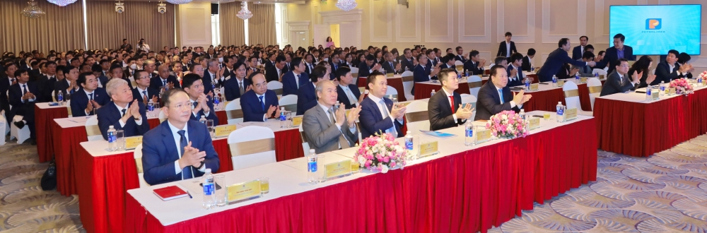 Petrolimex vững vàng sứ mệnh bình ổn thị trường, tiên phong chuyển đối số toàn diện