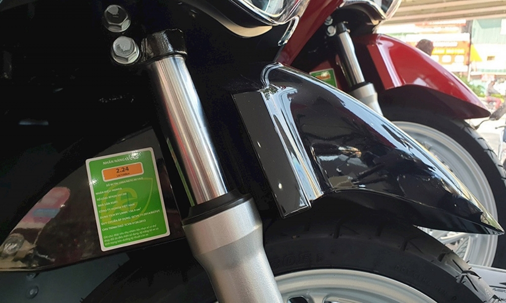 Bắt buộc dán nhãn năng lượng đối với xe máy điện, ô tô điện từ ngày 1/7/2023