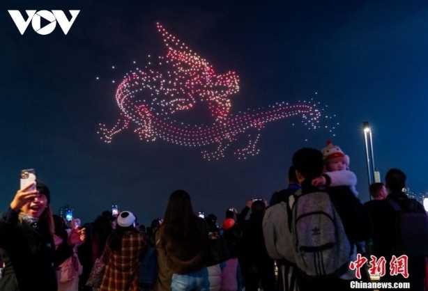 Ngắm nhìn hình tượng Rồng khoe sắc ở Trung Quốc đầu Xuân Giáp Thìn