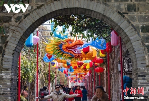 Ngắm nhìn hình tượng Rồng khoe sắc ở Trung Quốc đầu Xuân Giáp Thìn