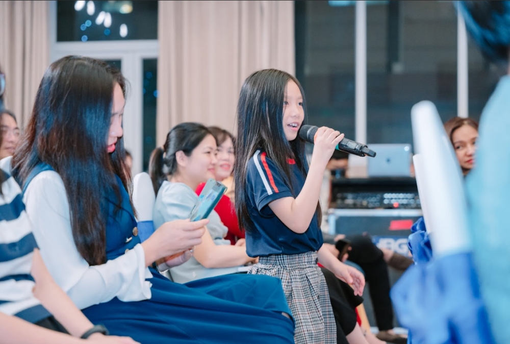 Ra mắt cuốn sách 