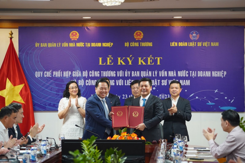 Bộ Công Thương ký kết quy chế phối hợp với Ủy ban Quản lý vốn nhà nước tại doanh nghiệp và Liên đoàn Luật sư Việt Nam
