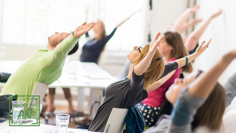 Thói quen ăn uống không khoa học khiến dân văn phòng mất kiểm soát cân nặng