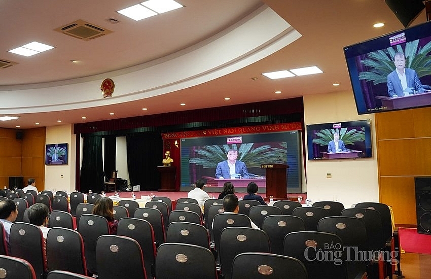 Kết hợp đồng bộ, hài hòa giữa công nghiệp hóa, hiện đại hóa với đô thị và phát triển đô thị bền vững