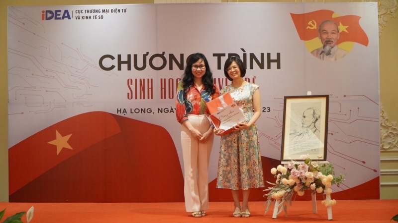 Cục Thương mại điện tử và Kinh tế số sôi nổi hưởng ứng Cuộc thi viết về Bác Hồ