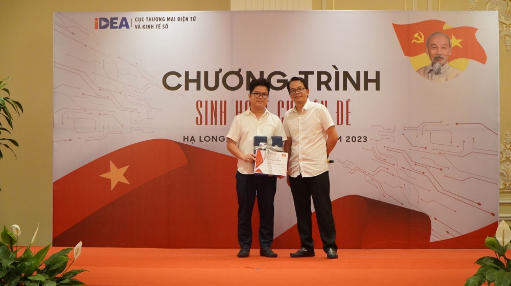 Cục Thương mại điện tử và Kinh tế số sôi nổi hưởng ứng Cuộc thi viết về Bác Hồ