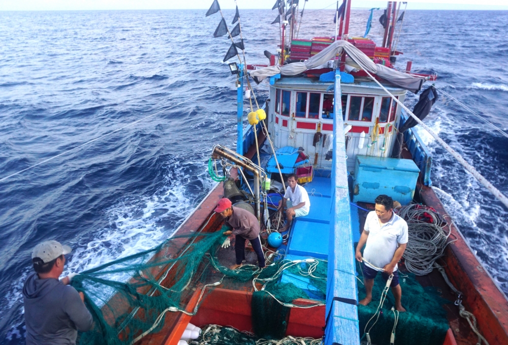 Ủy ban châu Âu lùi thời gian kiểm tra đánh bắt IUU lần thứ năm