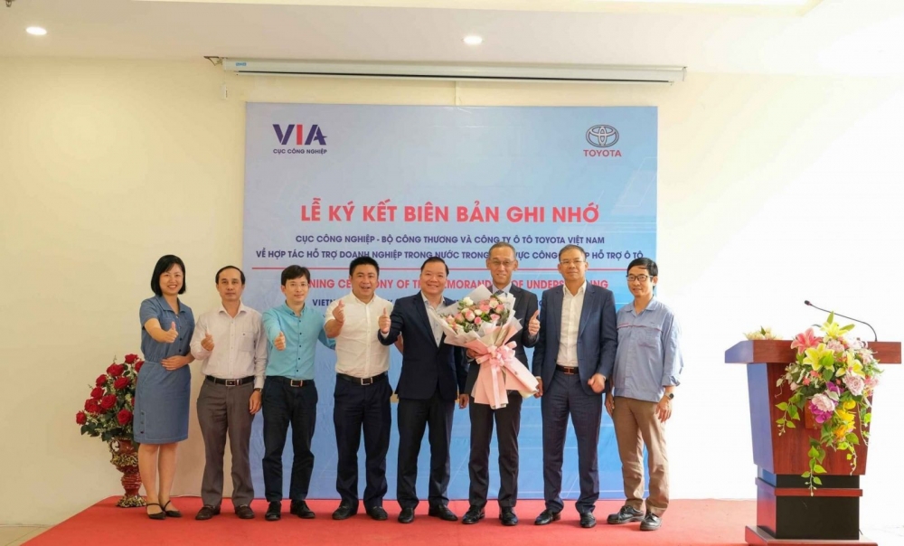 Lễ ký kết hợp tác hỗ trợ doanh nghiệp công nghiệp hỗ trợ ô tô trong nước