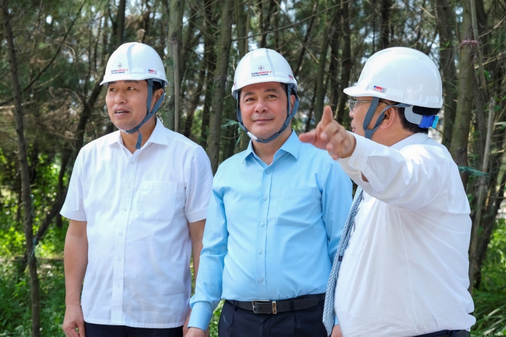 Bộ trưởng Bộ Công Thương thăm và làm việc tại Nhà máy nhiệt điện Hải Phòng