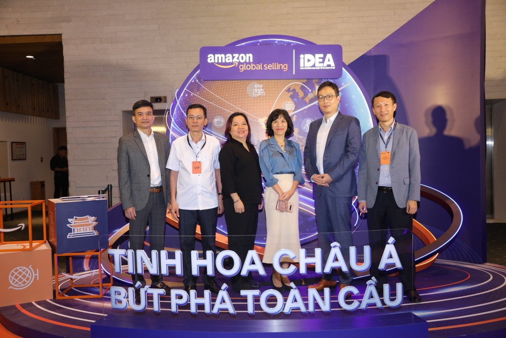 Gần 900 doanh nghiệp tham gia Hội nghị Thương mại điện tử xuyên biên giới tại TP. HCM Gần 900 doanh nghiệp tham gia Hội nghị Thương mại điện tử xuyên biên giới tại TP. HCM