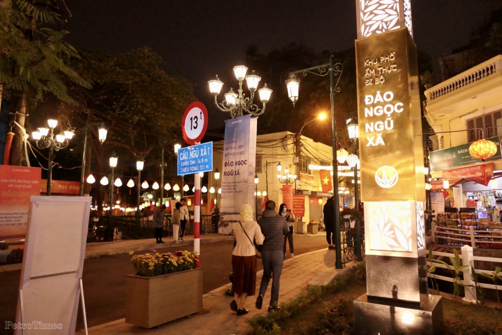 Giải mã sức hấp dẫn của khu phố ẩm thực Hà Nội