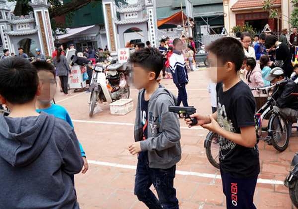 Khuyến cáo người tiêu dùng không mua đồ chơi có hại tới giáo dục nhân cách, sức khỏe trên mạng