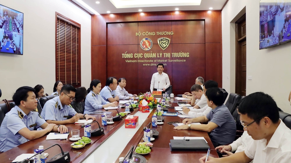 Lực lượng Quản lý thị trường phấn đấu thực hiện 20 chữ vàng