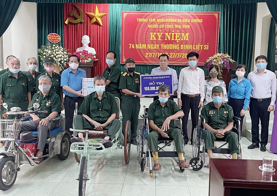 Những thương binh, liệt sỹ ngành Công Thương: Từ cứu nhà máy, kho tàng đến quên mình vì dân trong cuộc chiến chống Covid 19