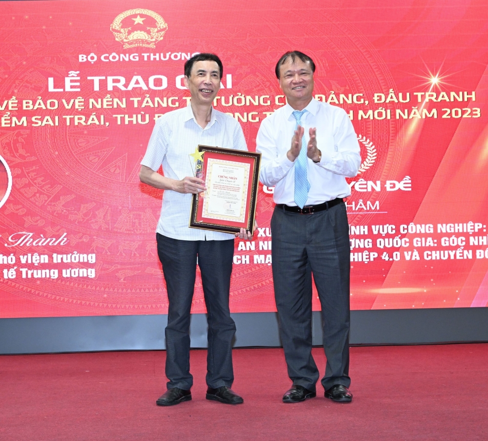 Gần 500 tác phẩm tham dự Cuộc thi bảo vệ nền tảng tư tưởng của Đảng, đấu tranh phản bác các quan điểm sai trái, thù địch trong tình hình mới