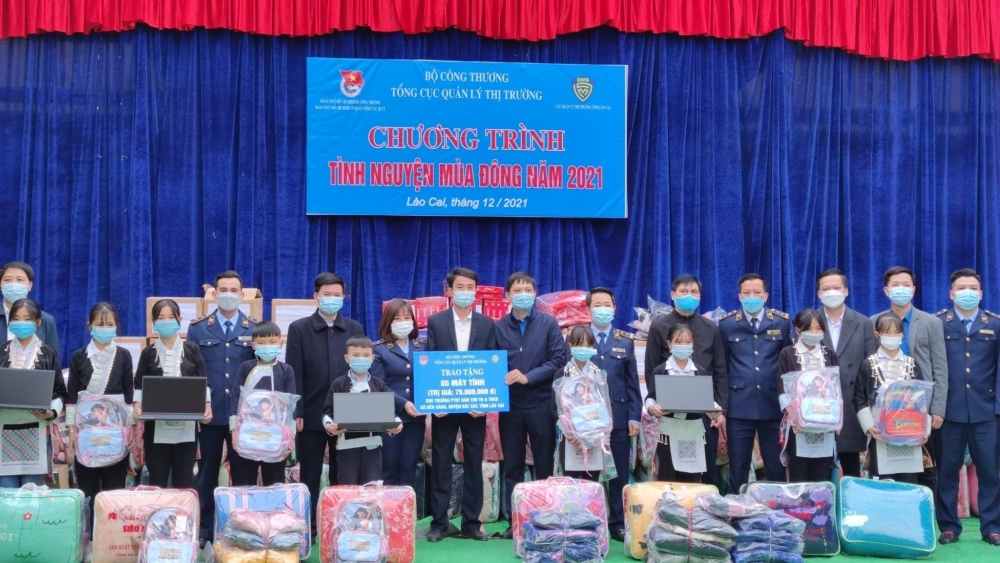 Thế hệ trẻ Quản lý thị trường tự hào viết tiếp trang sử vàng