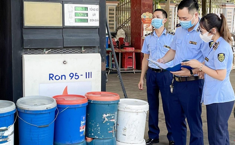 Kiên quyết xử lý nghiêm những vi phạm trong kinh doanh xăng dầu
