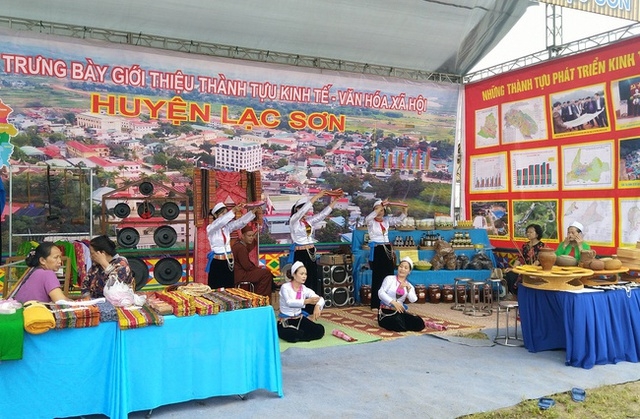 Hoà Bình khai thác các giá trị văn hóa truyền thống dân tộc vào phát triển du lịch