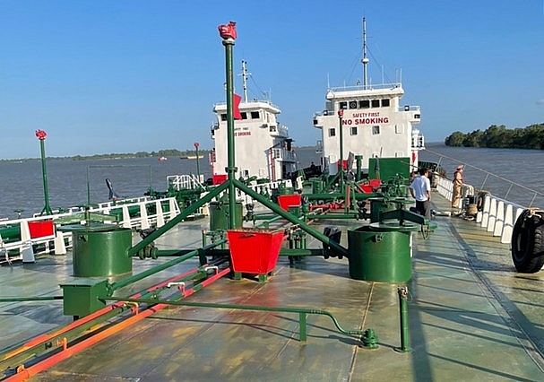 Đề nghị truy tố 74 bị can trong vụ buôn lậu, làm xăng giả trị giá 2.800 tỷ đồng Đề nghị truy tố 74 bị can trong vụ buôn lậu, làm xăng giả trị giá 2.800 tỷ đồng