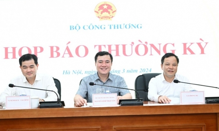Bộ Công Thương đề xuất nhiệm vụ, giải pháp thúc đẩy công nghiệp, thương mại phát triển