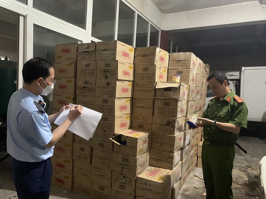 QLTT Hà Nội xử lý 175 vụ vi phạm trong Tháng hành động về an toàn thực phẩm 2023