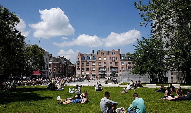 Dù đã mở cửa trở lại, khách du lịch đến châu Âu vẫn rất ít