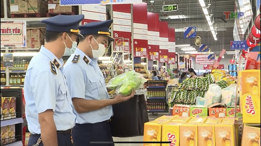 Hải Phòng: Tăng cường kiểm tra các mặt hàng thiết yếu Hải Phòng: Tăng cường kiểm tra các mặt hàng thiết yếu