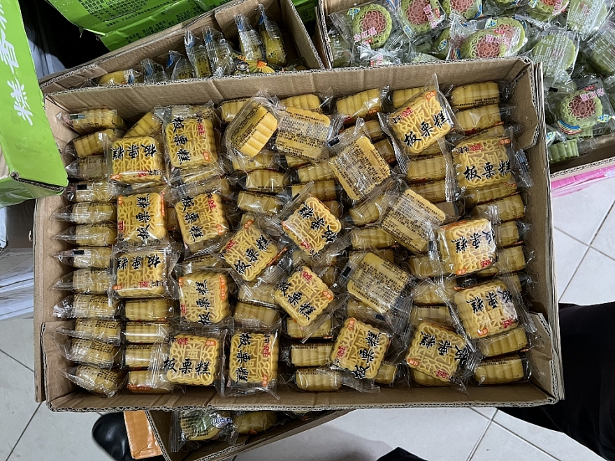 Thu giữ hơn 5.000 chiếc bánh trung thu không rõ nguồn gốc
