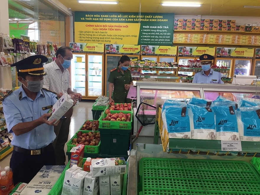 Cục QLTT Cà Mau: Hướng dẫn hộ kinh doanh thực hiện quy tắc 5K