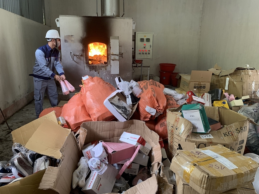 Hòa Bình: Tiêu hủy trên 6.000 sản phẩm tang vật tịch thu