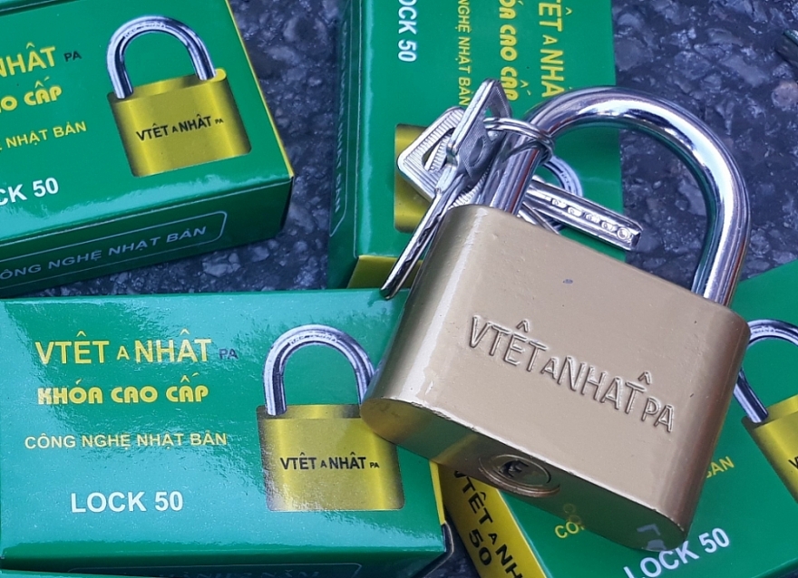 Phát hiện hơn 1.000 sản phẩm khóa giả mạo nguồn gốc