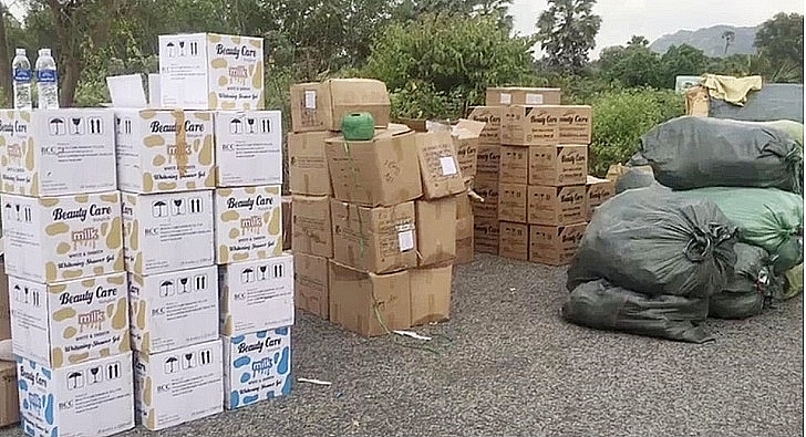 An Giang bắt giữ nhiều xe tải chở hàng vi phạm