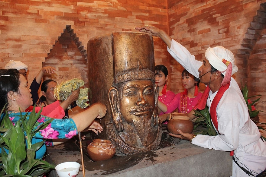 Nhiều hoạt động văn hóa trong chương trình “Hương rừng, sắc núi” Nhiều hoạt động văn hóa trong chương trình “Hương rừng, sắc núi”