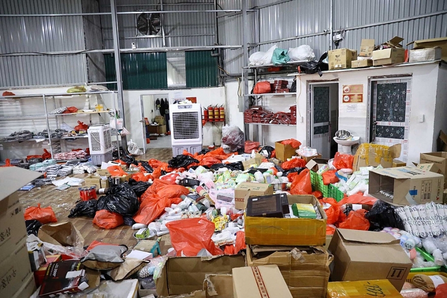 Hàng giả tràn lan trên các trang thương mại điện tử