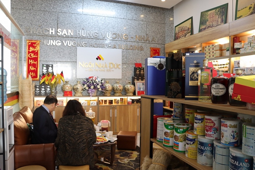 Kiểm tra chuỗi “Hệ thống Ngôi Nhà Đức”, thu giữ nhiều sản phẩm vi phạm