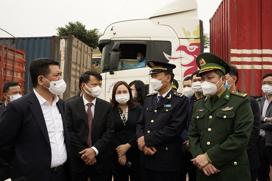 Bộ trưởng Công Thương: Nỗ lực cao nhất giải quyết hàng hóa ùn ứ tại các cửa khẩu