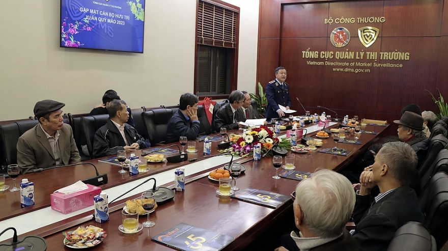 Tổng cục Quản lý thị trường gặp mặt các cán bộ hưu trí nhân dịp năm mới 2023