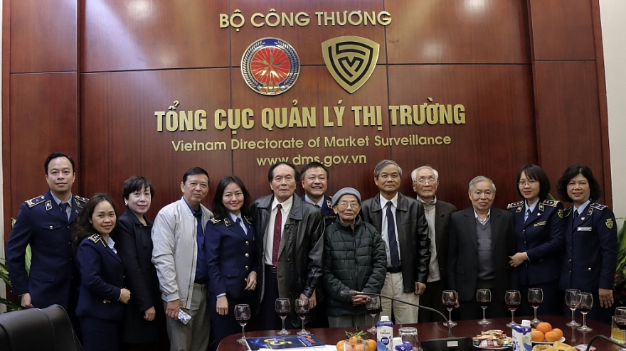 Tổng cục Quản lý thị trường gặp mặt các cán bộ hưu trí nhân dịp năm mới 2023