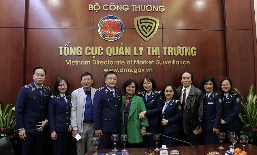 Tổng cục Quản lý thị trường gặp mặt các cán bộ hưu trí nhân dịp năm mới 2023