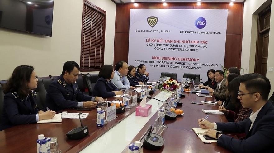 Tổng cục Quản lý thị trường hợp tác với P&G nâng cao hiệu quả công tác phòng, chống hàng giả