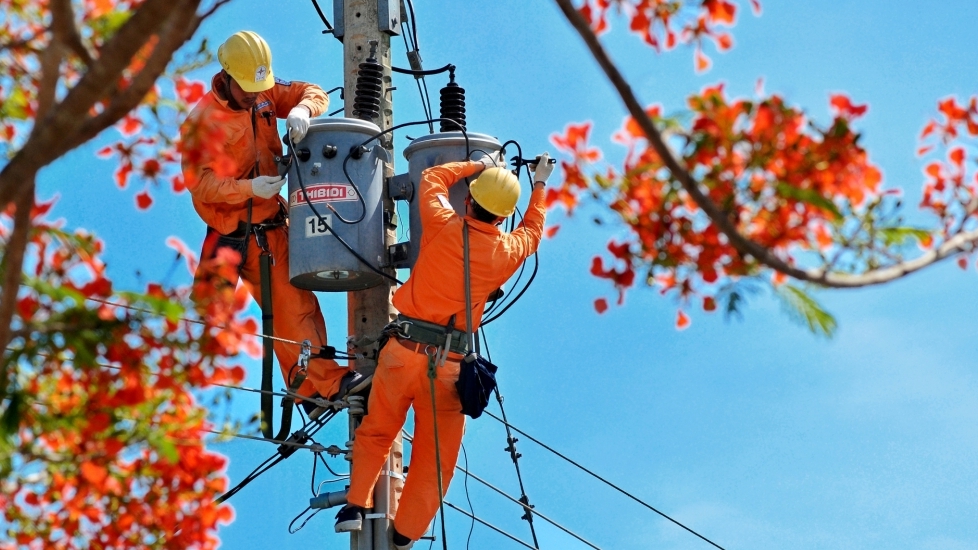 Phạt 200 triệu đồng đối với hành vi hoạt động điện lực không có Giấy phép
