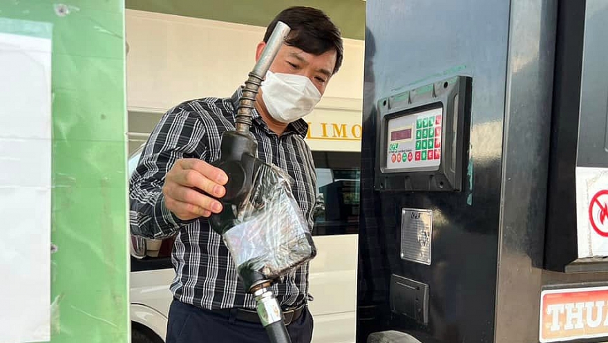 Kiểm tra đột xuất, phát hiện cây xăng “có hàng nhưng không bán”