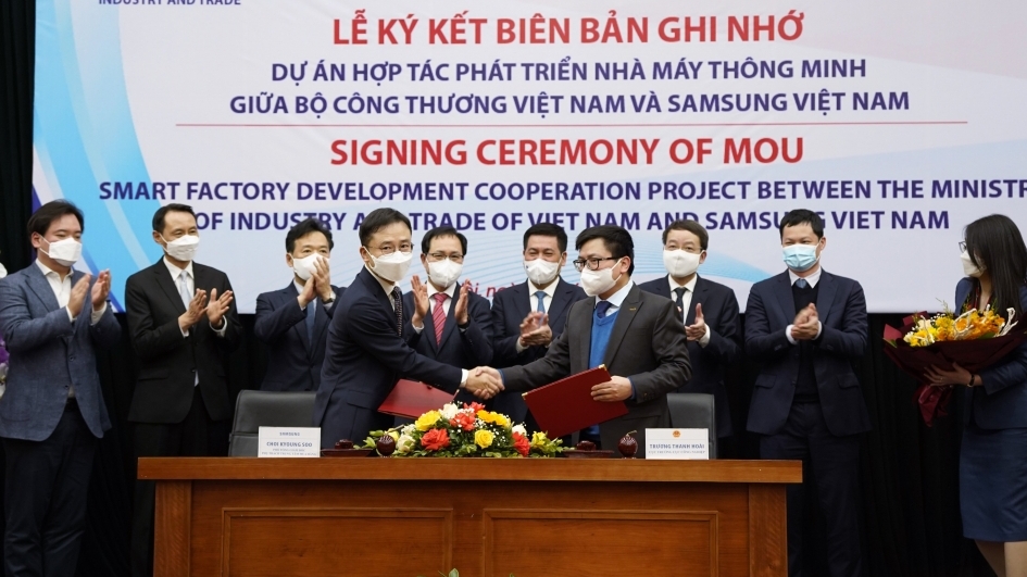 Samsung hợp tác cùng Bộ Công Thương phát triển nhà máy thông minh tại Việt Nam