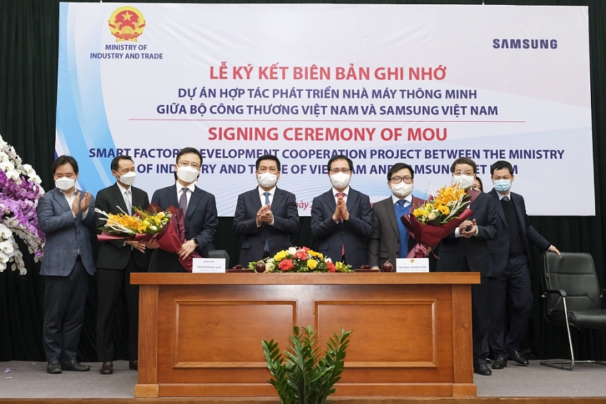 Samsung hợp tác cùng Bộ Công Thương phát triển nhà máy thông minh tại Việt Nam