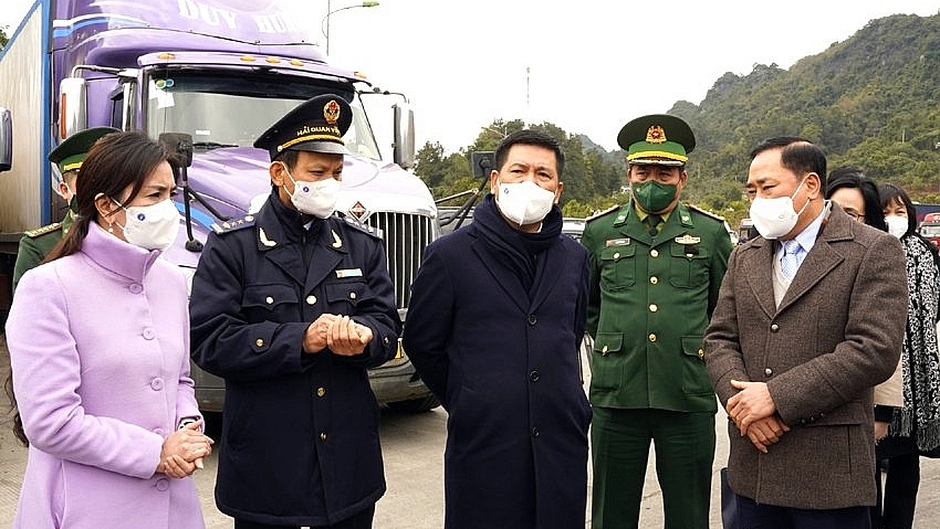 Lạng Sơn thí điểm giao nhận hàng hoá không tiếp xúc với Trung Quốc