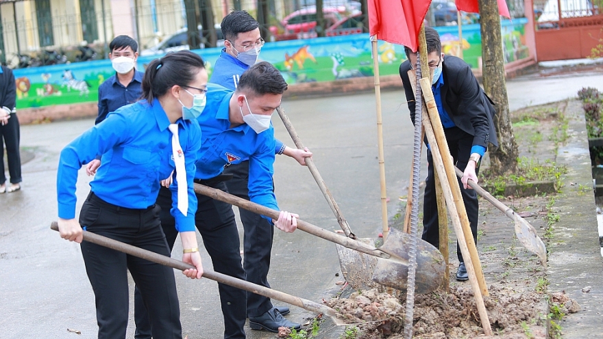 Trồng một cây xanh - một mầm hạnh phúc