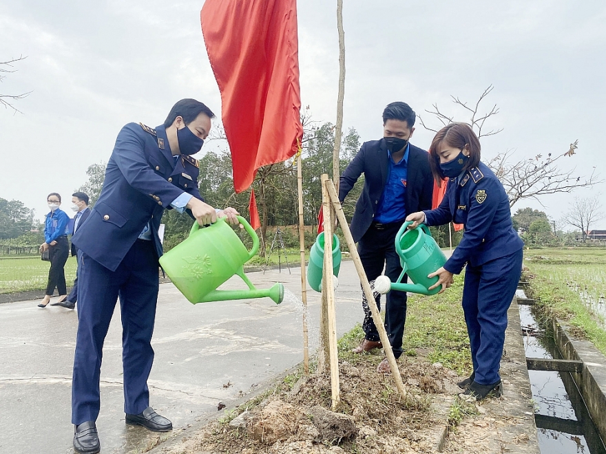 Trồng một cây xanh - một mầm hạnh phúc