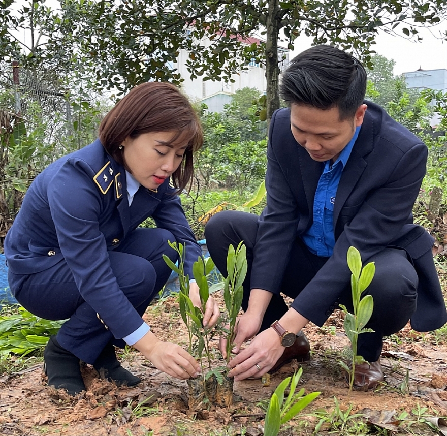 Trồng một cây xanh - một mầm hạnh phúc