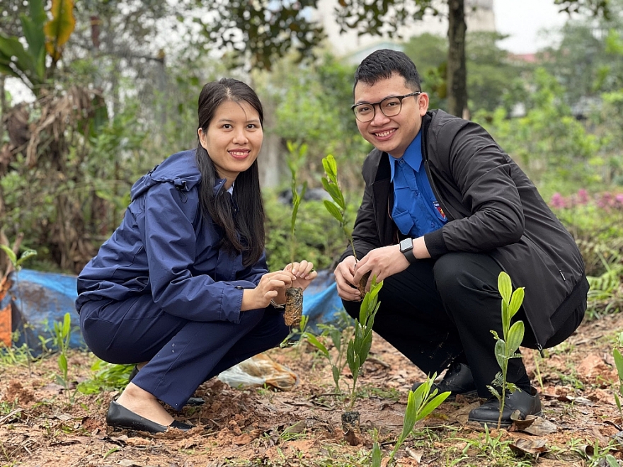 Trồng một cây xanh - một mầm hạnh phúc